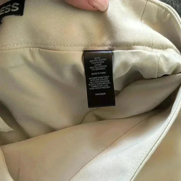 NWT Size 4 cream/beige flowy skirt from Express - Picture 3 of 4